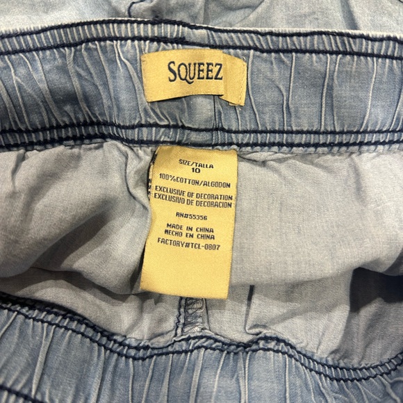 Embroidered Denim Girl’s Shorts - Picture 4 of 4